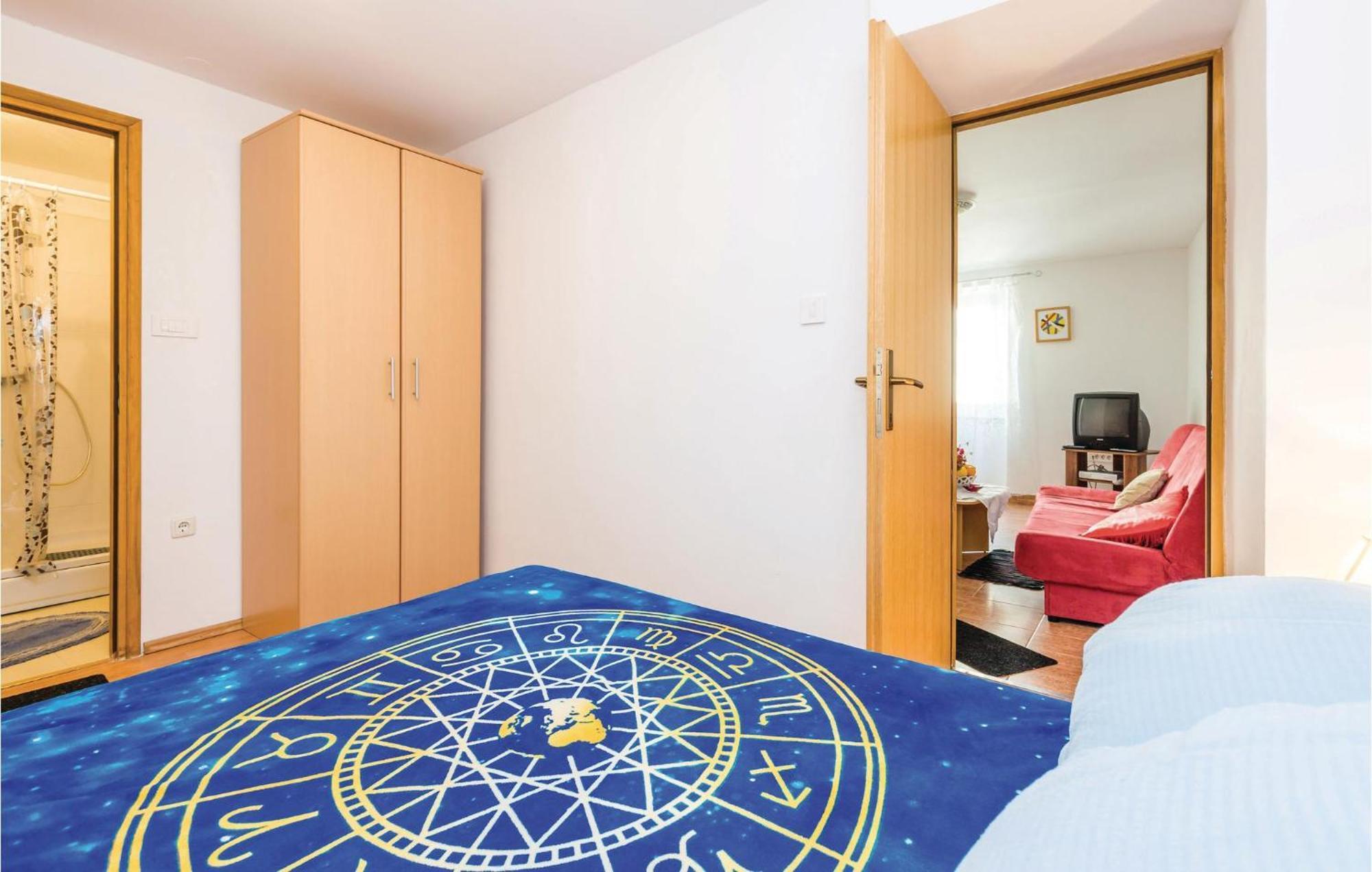 1 Bedroom Nice Apartment In Senj 센 외부 사진